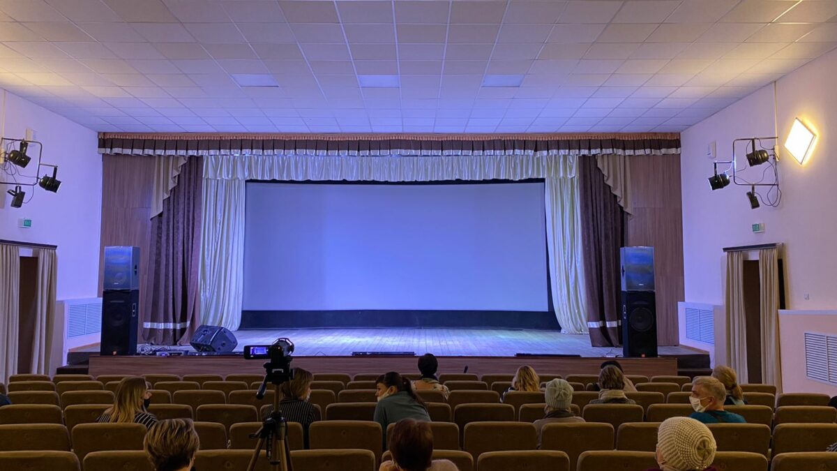 Максим Егоров открыл сельский 3D-кинотеатр https://cult.tmbreg.ru/