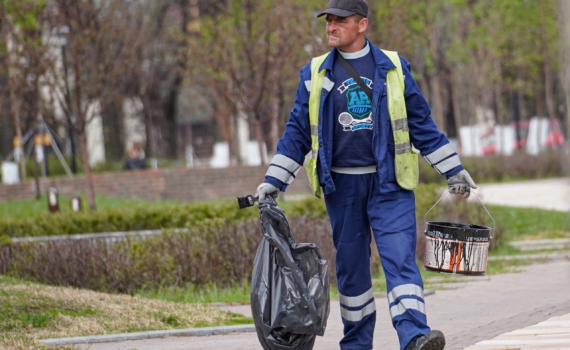 Популярный блогер призвал решить проблемы на рынке труда за счет северокорейских мигрантов Популярный блогер призвал решить проблемы на рынке труда за счет северокорейских мигрантов