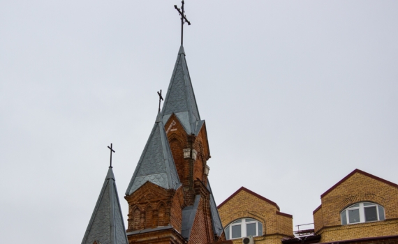 Тенденциозная выставка в Вене собрала результаты очередных упражнений в святотатстве, заявил эксперт