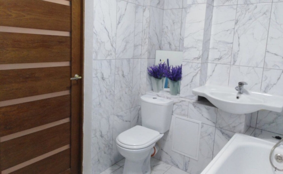 Чистый, как в операционной: эта смесь очистит унитаз быстро и без химии — всё есть на кухне Чистый, как в операционной: эта смесь очистит унитаз быстро и без химии — всё есть на кухне