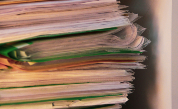 Завещание на дом и землю: чтобы всё было по вашей воле — эти ошибки могут стоить наследства Завещание на дом и землю: чтобы всё было по вашей воле — эти ошибки могут стоить наследства